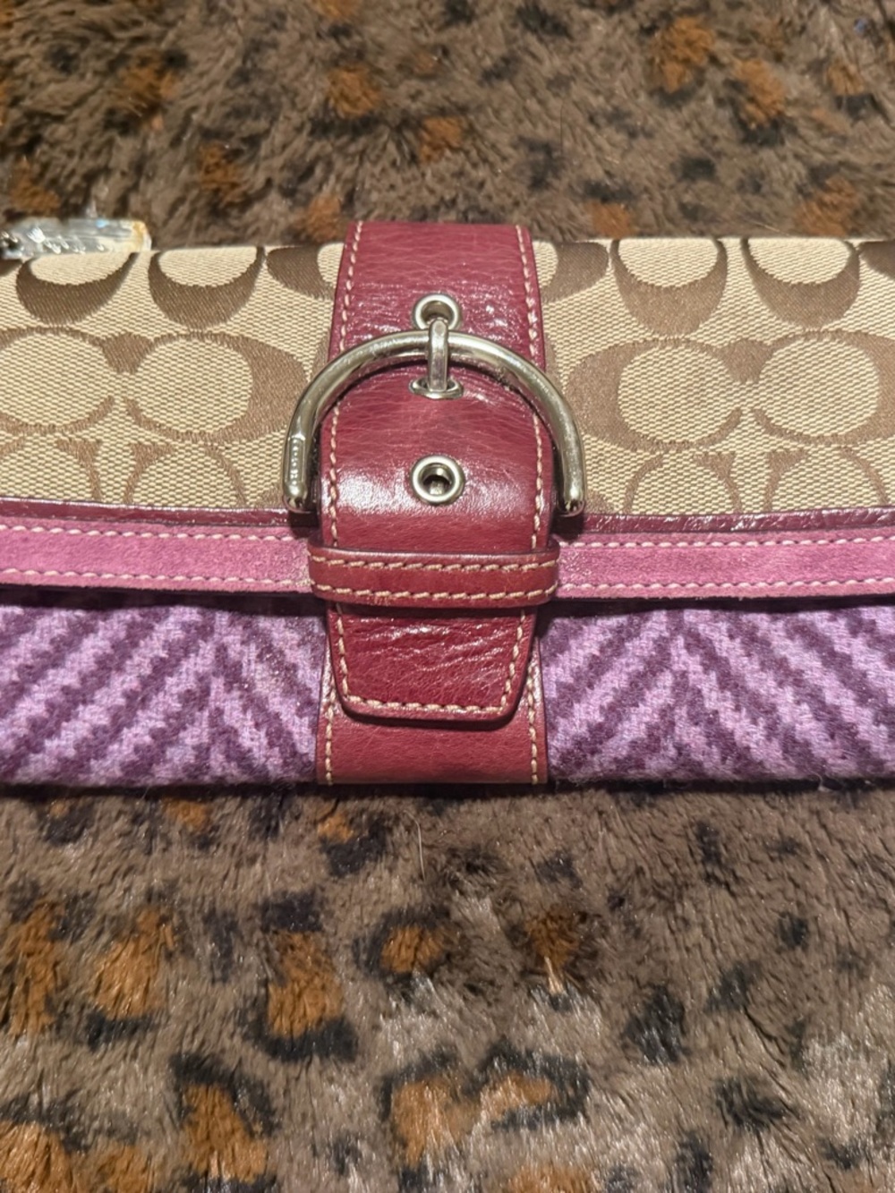 LIMITED EDITION/RARE& HTF Coach Purple Soho Signature C Wallet/Wristlet